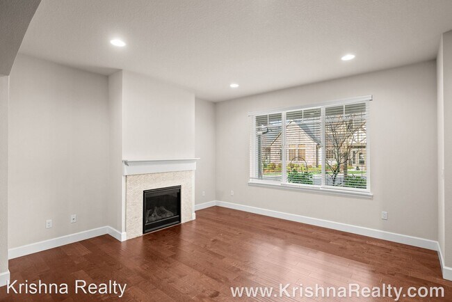 Foto del edificio - 3 br, 2.5 bath House - 15906 NW Brugger Rd.