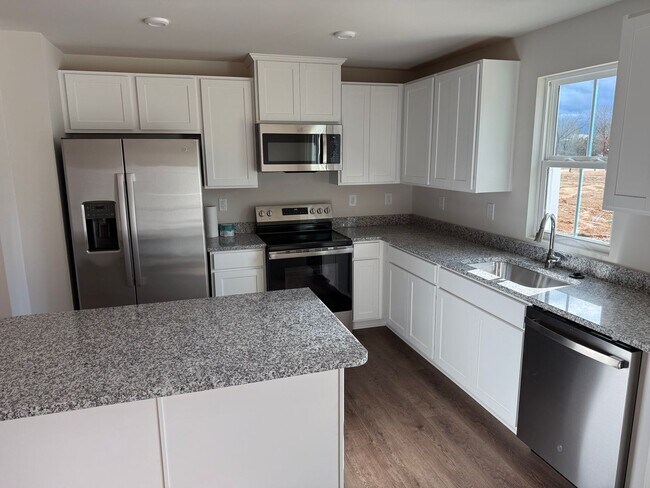 Foto del edificio - Brand new China Grove Townhome