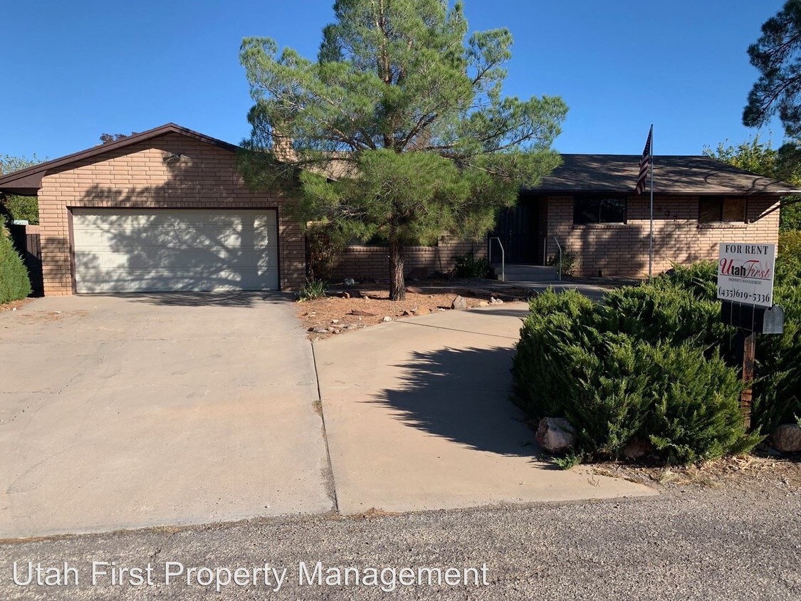 Foto principal - 5 br, 3 bath House - 3637 Pomegranate Way