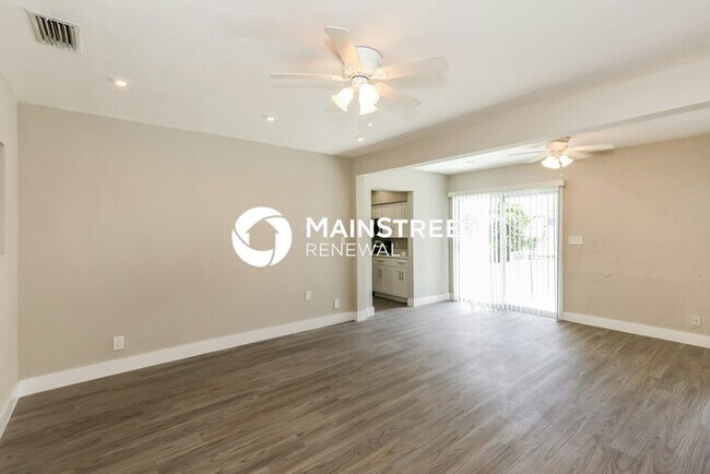 Foto del edificio - 2 Bedroom Pet-Friendly Home in Hollywood, ...
