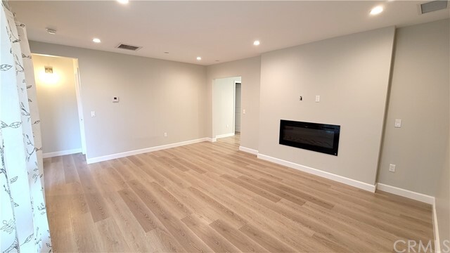 Building Photo - 2525 Midwickhill Dr