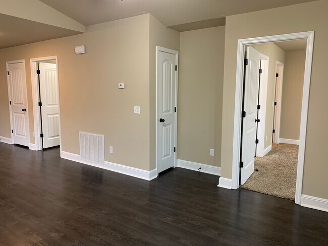 Foto del edificio - Adorable 2 bedroom, 2 bathroom home. Ready...