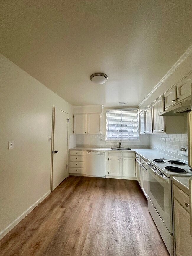Foto del edificio - 228 North Willard-