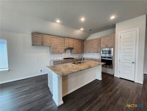 Building Photo - 2209 Hoja Ave