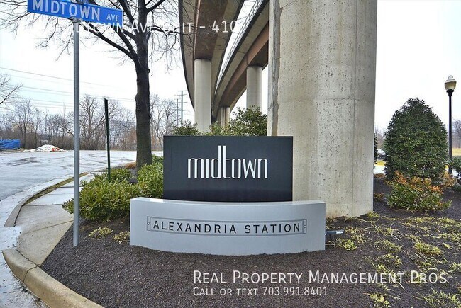 Building Photo - 2451 Midtown Ave