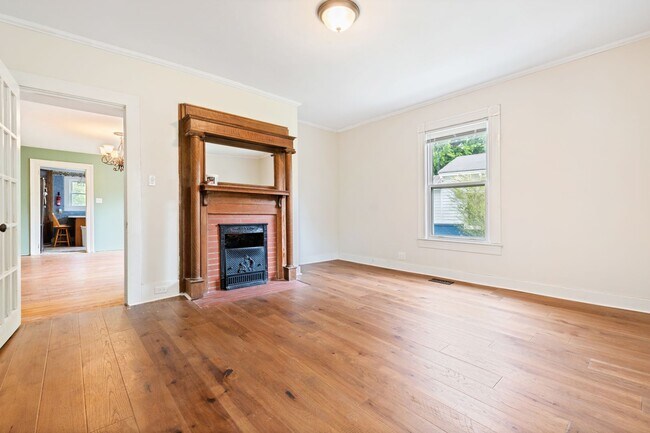 Foto del edificio - A charming Historic home in the heart of d...