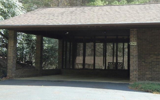 Building Photo - 2741 W US Highway 64