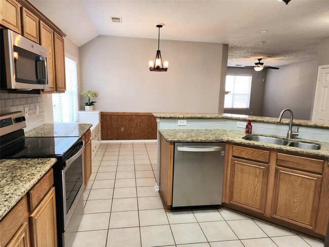 Foto del edificio - 7126 Leens Lodge Ln