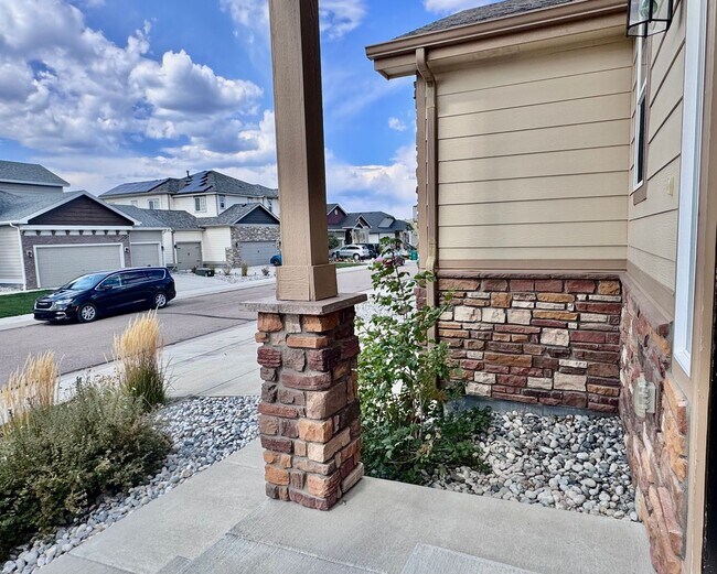 Building Photo - Beautifully Maintained Woodmoor Home Featu...