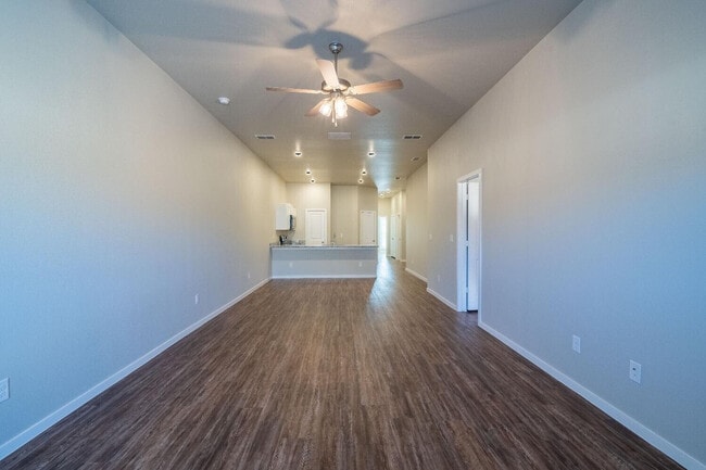 Building Photo - 9709 Saratoga Ave