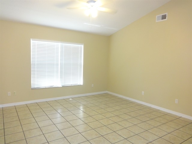 Building Photo - 1050 High Ridge Court