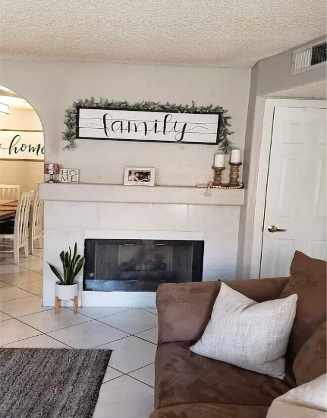Gas Fire Place - 1600 N Torrey Pines Dr