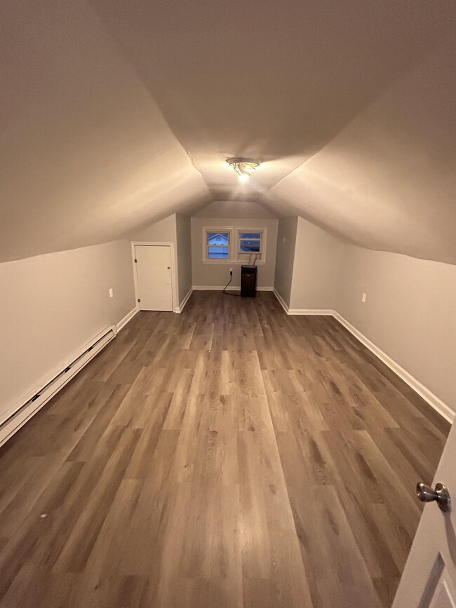 Building Photo - 1400 Beaumont Ave