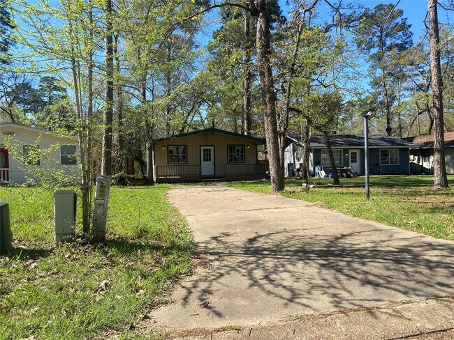 Foto del edificio - 28613 Netawake Ct