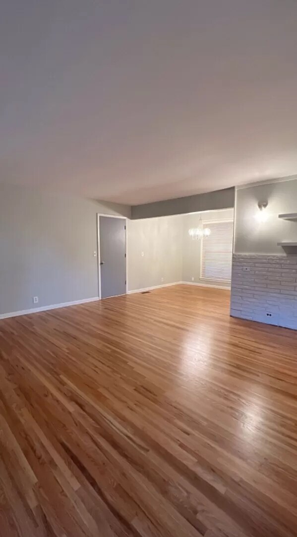 Foto del edificio - 2927 Hillhurst Dr