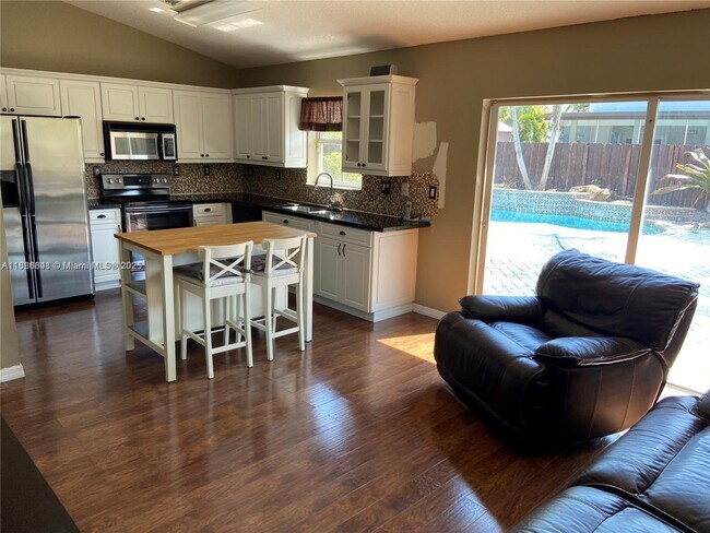 Foto del edificio - 18121 SW 152nd Ct