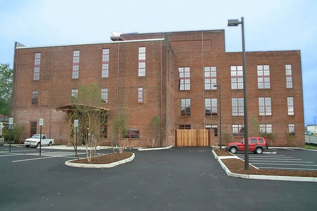 Photo - 1 BR / 1 BA Fabulous, One Bedroom in Manchester, Available June 1st! Apartment