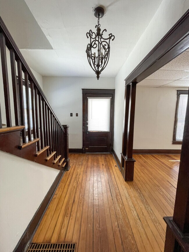 Foto del edificio - 21 Anderson Ave