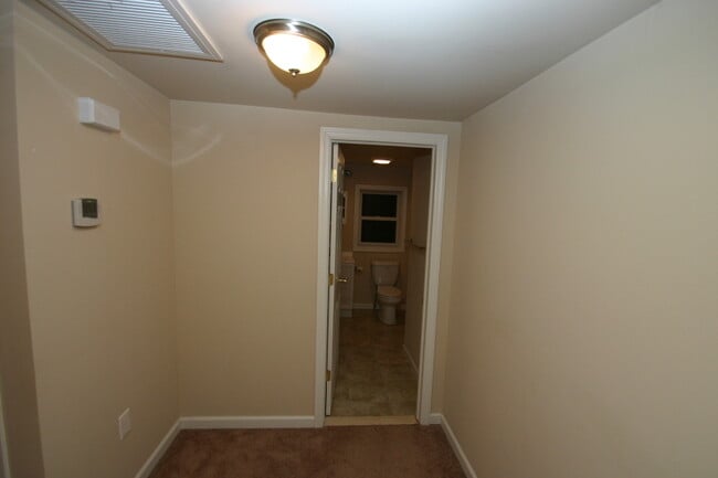 Building Photo - 164 Old Croton Rd