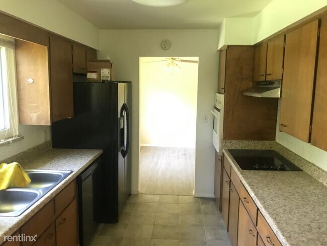 Building Photo - 5 br, 3 bath House - 1509 Brentwood Dr