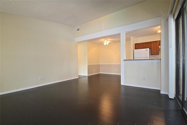 Foto del edificio - 2905 Antique Oaks Cir