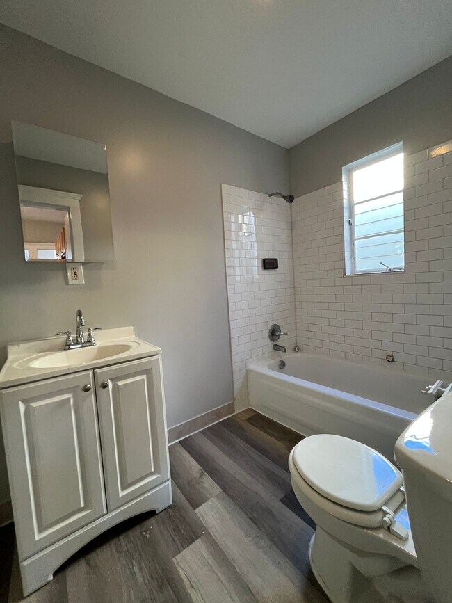 Building Photo - 56 Terhune Ave