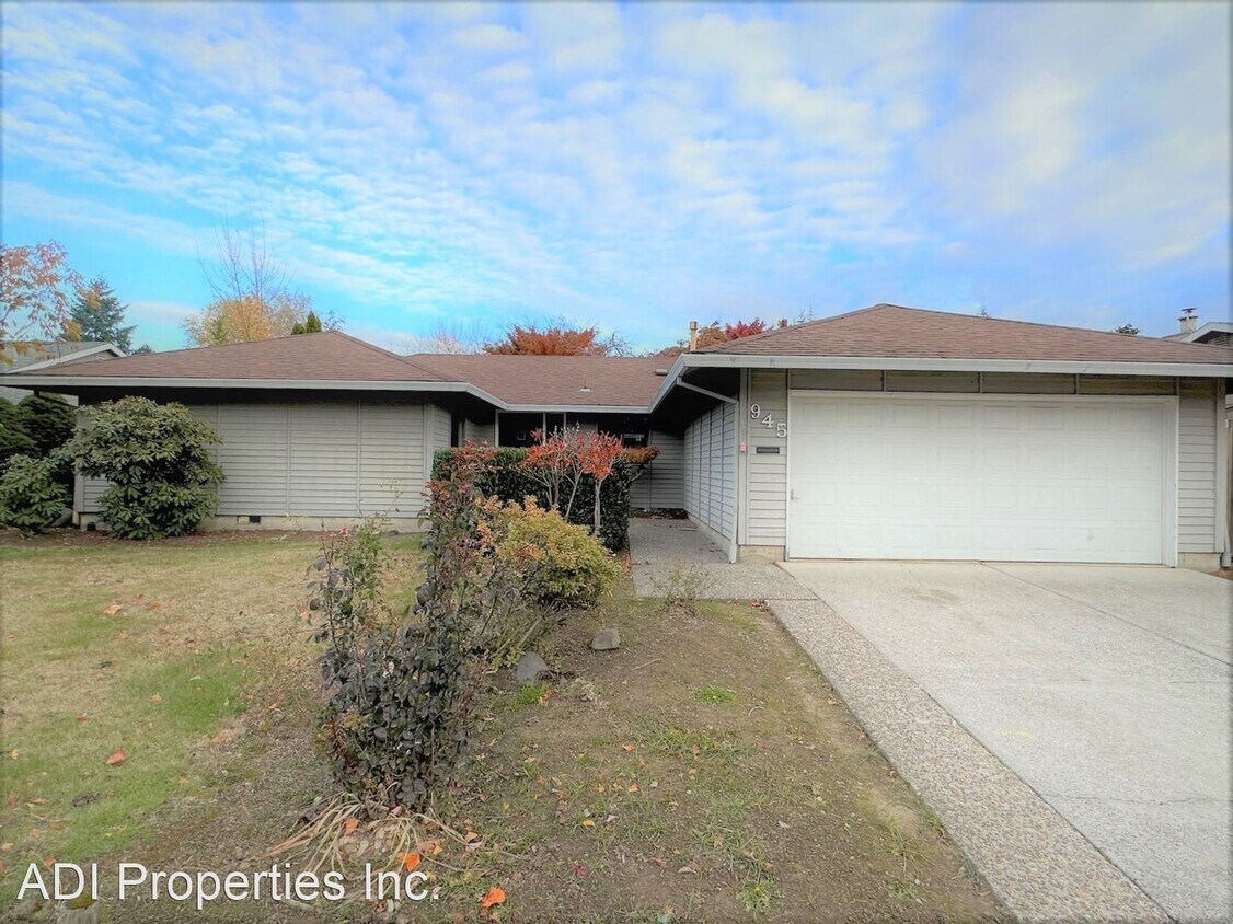 Primary Photo - 3 br, 2 bath House - 945 SW Willow Creek Dr.