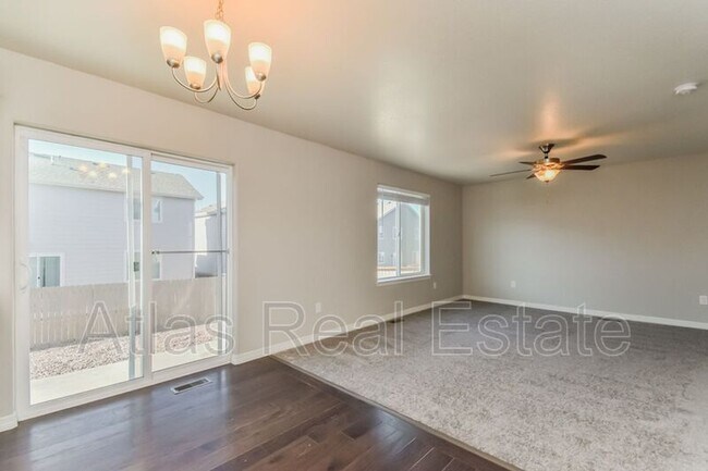 Building Photo - 10885 Rowley Dr