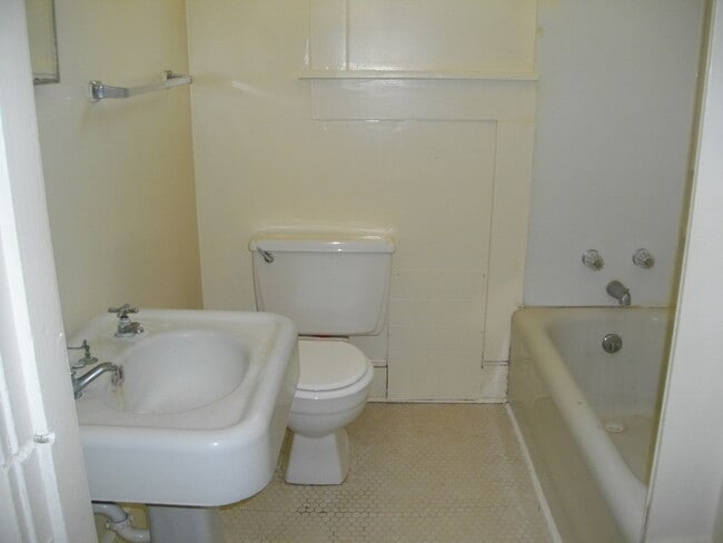 Building Photo - Rental Property