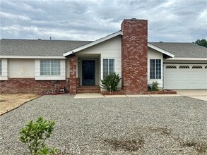 Building Photo - 29790 Cadena Dr