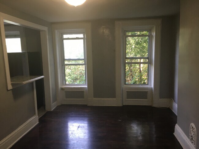 Foto del edificio - 835 Greene Ave