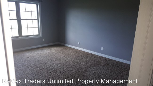 Building Photo - 10615 N Glenfield Dr