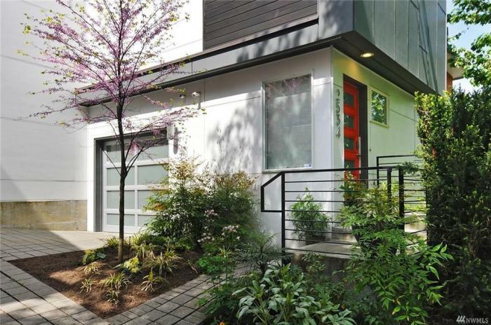 Primary Photo - 2 bedroom in Seattle WA 98112