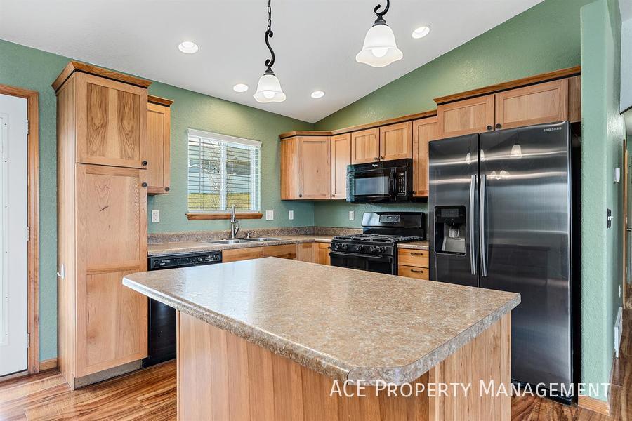 Foto principal - 925 Crimson Ct