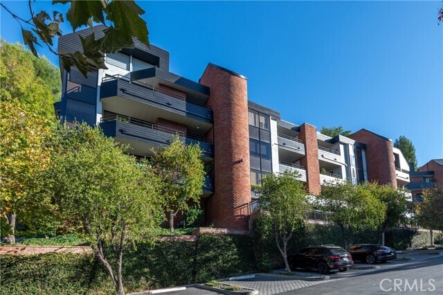 Foto del edificio - 4774 Park Encino Ln