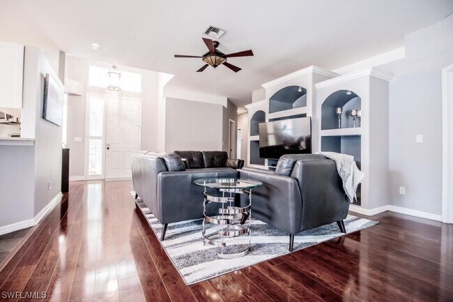 Foto del edificio - 11295 Lakeland Cir