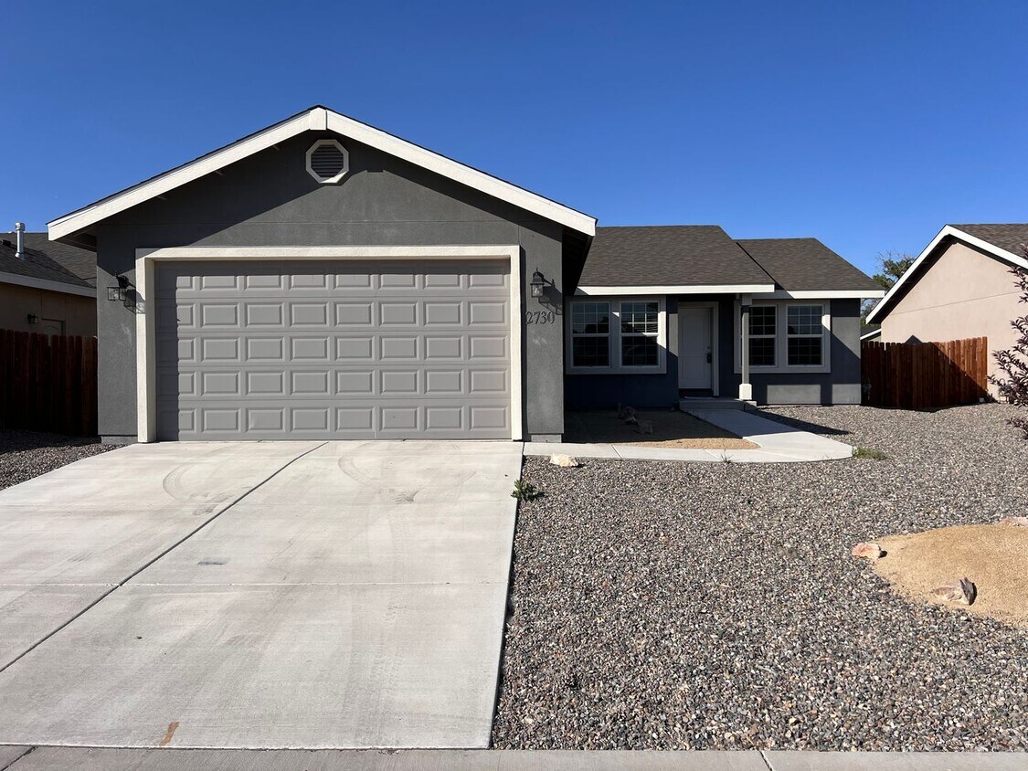 Foto principal - 4 Bedroom 2 Bathroom Fallon Home