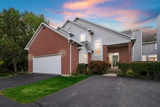 Building Photo - 436 W Parkside Dr