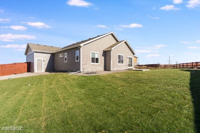Foto del edificio - 5 br, 3 bath House - 1780 Covered Bridge Pkwy