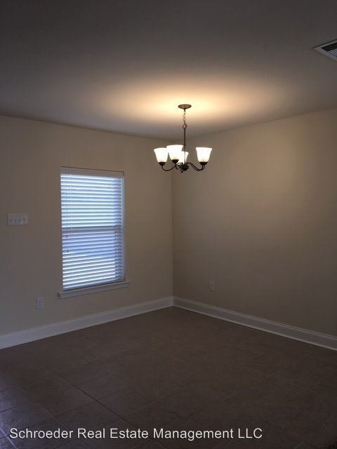 Building Photo - 3 br, 2 bath House - 16910 Desmare Street