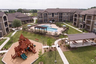 Building Photo - Cypress Creek at Wayside Drive Apartment H...
