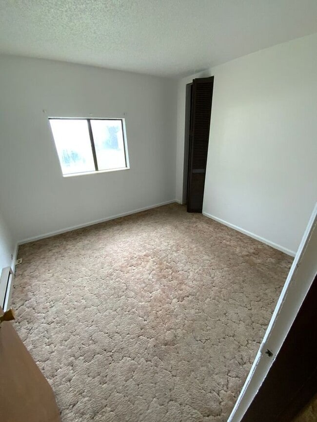 Foto del edificio - AVAILABLE NOW!!! Tacoma 2bdr 1 bath house w/ 2 car garage