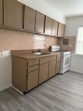 Building Photo - 824 Bayway