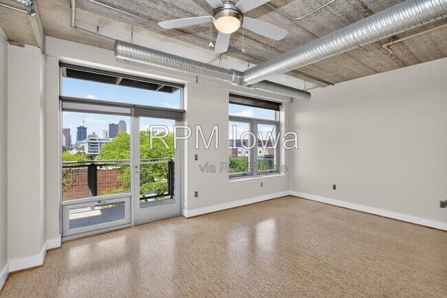 Foto del edificio - 309 E 5th St