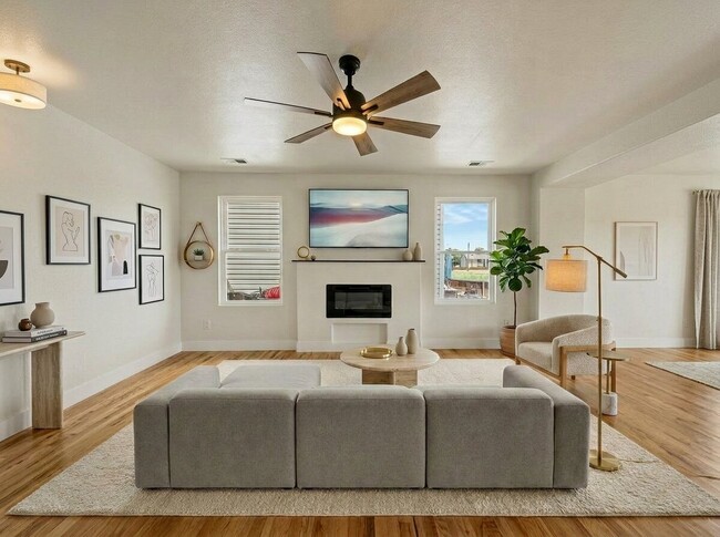Building Photo - 850 Macaw St
