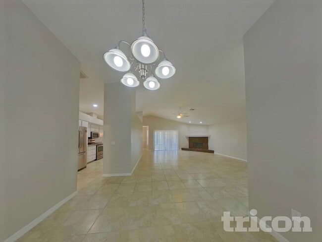 Foto del edificio - 7832 Osteen Rd