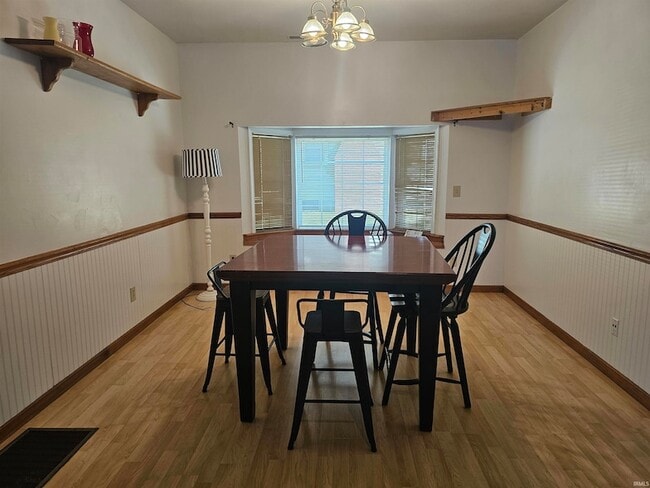 Foto del edificio - 405 E 15th St