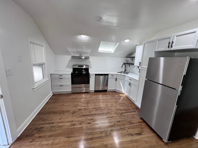 Building Photo - 2303 N 74th Ave