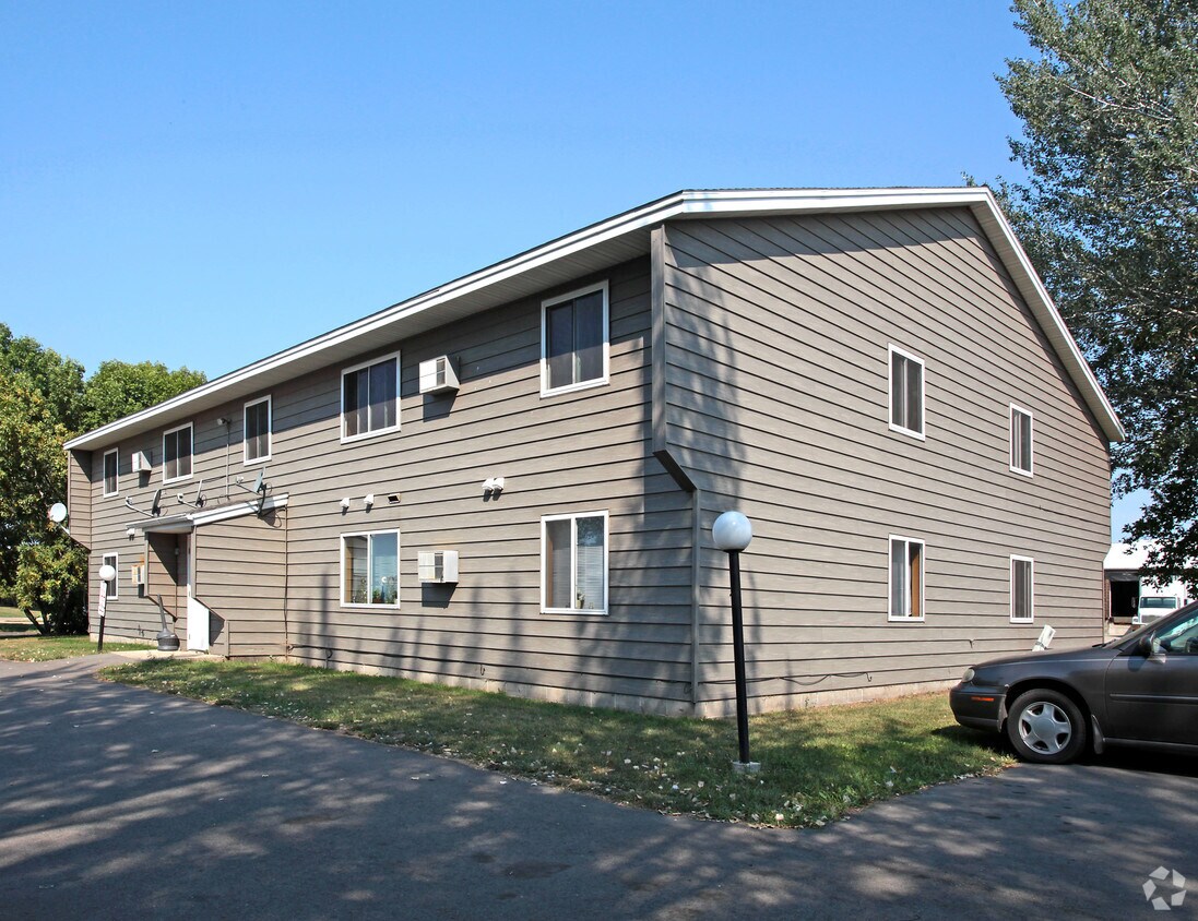 533 Mcdermott Ave S, Kandiyohi, MN 56251 Apartments in Kandiyohi, MN