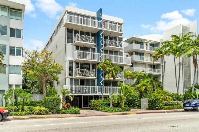Building Photo - 7824 Collins Ave